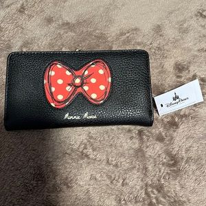 Minnie Mouse wallet black and red NWT